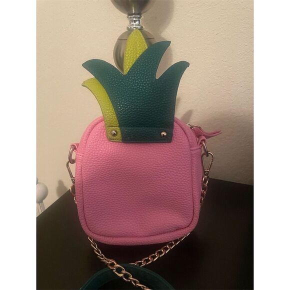 Cowgirl Trendy Pink Pineapple Crossbody Bag Gold Chain Strap - Picture 3 of 6